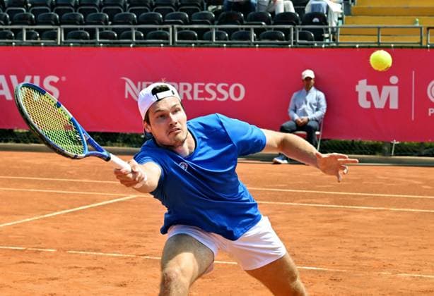 Mark Wallner ereicht im Doppel das Halbfinale der Estoril Open Estoril Open, ATP, Tennis Herren 175 Challenge Tour, 02-05-2025, Vierteöfinale: Das deutsche Tennisprofi und Doppel-Spezialist Mark WALLNER erreicht (zusammen mit seinem Partner Jakob Schnaitter) bei den Estoril Open in Portugal das Halbfinale des Sandplatzturniers durch einen Sieg über Denis Jewsejew Beibit Zhukajev (Kasachstan). Estoril Estoril Tenis Club Lisbon Portugal