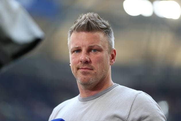 02.05.2025, xrekx, Fussball 2.Bundesliga, FC Schalke 04 - SC Paderborn 07 v.l. Lukas Kwasniok Trainer (SC Paderborn 07) (DFL DFB REGULATIONS PROHIBIT ANY USE OF PHOTOGRAPHS as IMAGE SEQUENCES and or QUASI-VIDEO) Gelsenkirchen *** 02 05 2025, xrekx, Fußball 2 Bundesliga, FC Schalke 04 SC Paderborn 07 v l Lukas Kwasniok Trainer SC Paderborn 07 DFL DFB REGULATIONS PROHIBIT ANY USE OF PHOTOGRAPHS as IMAGE SEQUENCES and or QUASI VIDEO Gelsenkirchen