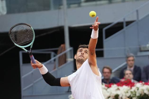 TENNIS - MUTUA MADRID OPEN 2025 Lorenzo Musetti of Italia during the Mutua Madrid Open 2025, ATP, Tennis Herren Masters 1000 and WTA, Tennis Damen 1000, tennis tournament on 02May 2025 at Caja Magica in Madrid, Spain - Photo Laurent Lairys PSNEWZ MadridSpain  Copyright: xLaurentxLairysx