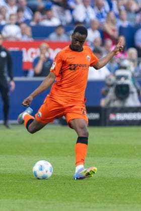2. Fussball Bundesliga, FC Schalke 04 - SC Paderborn; 02.05.2025 Ilyas Ansah (SC Paderborn, 29). 2. Fußball Bundesliga, FC Schalke 04 - SC Paderborn, 32. Spieltag, am 02.05.2025, Veltins-Arena, Gelsenkirchen. DFL regulations prohibit any use of photographs as image sequences and or quasi-video Copyright: xBEAUTIFULxSPORTS Meuselx