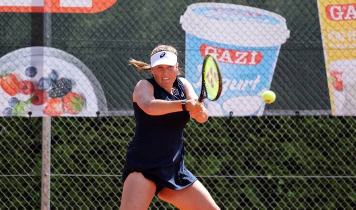 Sport Bilder des Tages 02.05.25 TEC Waldau - LTTC Rot-Weiß Berlin Deutschland, Stuttgart, 03.05.2024, Tennis, Damen Bundesliga, TEC Waldau - LTTC Rot-Weiß Berlin: Carolina Kuhl (TEC Waldau).