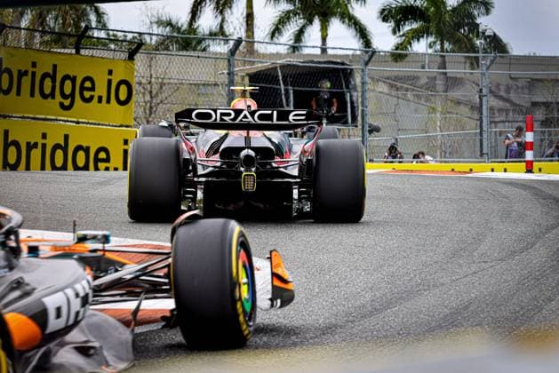 MOTORI - Formula 1 - Crypto.com Miami Grand Prix 2025 - Practice 1 and Sprint Qualifying Max Verstappen (NED) - Oracle Red Bull Racing - Red Bull RB21 - Honda RBPT during Formula 1 Crypto.com Miami Grand Prix 2025 at Miami International Autodrome in Florida, USA, on May 1st-4th. Alessio De Marco Avens-Images.com Miami  Copyright: xIPAxSport ABACAx