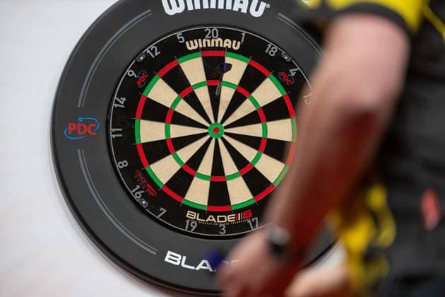 Feature, Symbolbild, Spieler, Dartscheibe GER, PDC European Darts Grand Prix 2025 Sindelfingen Glaspalast, 02.05.2025 GER, PDC European Darts Grand Prix 2025 Sindelfingen Glaspalast, 02.05.2025 Sindelfingen *** Feature, Symbol, Player, Dartboard GER, PDC European Darts Grand Prix 2025 Sindelfingen Glaspalast, 02 05 2025 GER, PDC European Darts Grand Prix 2025 Sindelfingen Glaspalast, 02 05 2025 Sindelfingen Copyright: xSandyxDinkelackerx EP_SDR