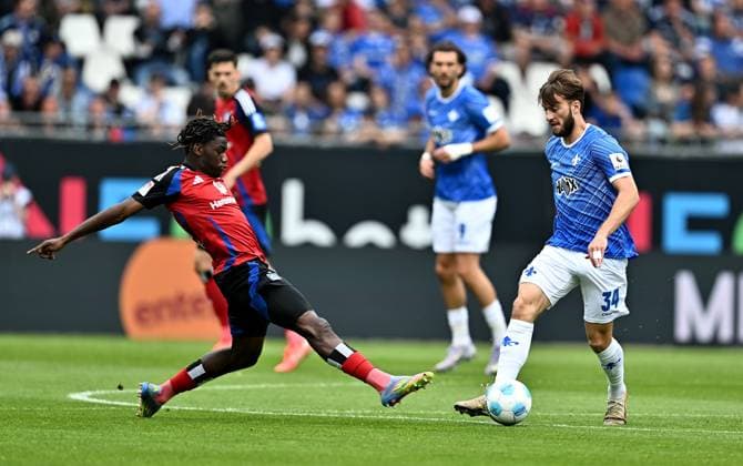 03.05.2025, xfux, Fussball 2.Bundesliga, SV Darmstadt 98 - Hamburger SV, v.l. Fabio Balde (Hamburger SV), Killian Corredor (SV Darmstadt 98) (DFL DFB REGULATIONS PROHIBIT ANY USE OF PHOTOGRAPHS as IMAGE SEQUENCES and or QUASI-VIDEO. Eine Lizenzierung dieses Bildes an und oder durch den SV Darmstadt 1898 e.V. sowie Tochterunternehmen ist nicht gestattet. No release of or sale to SV Darmstadt 1898 e.V.) Darmstadt
