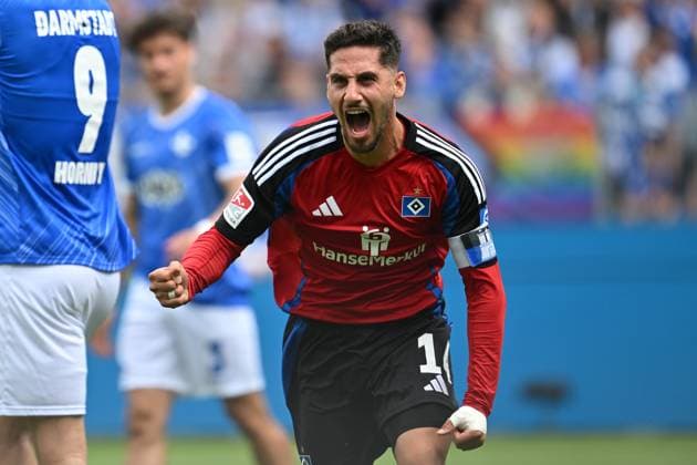 Fussball I Herren I Saison 2024-2025 I 2. Bundesliga I 32. Spieltag I SV Darmstadt 98 - Hamburger SV I 03.05.2025 Ludovit Reis (14, Hamburger SV) Torjubel zum 0:1 Darmstadt Böllenfalltor Hessen Deutschland