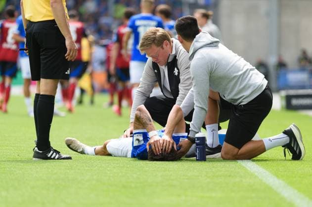 Guille Bueno (3 SV Darmstadt 98) injured on the pitch during the 2. Bundesliga match between SV Darmstadt 98 and Hamburger SV at Stadion am Böllenfalltor, Darmstadt, Germany. (Sven Beyrich SPP)  Copyright: xSvenxBeyrich SPPx spp-en-SvBe-20250503-D4S_0934