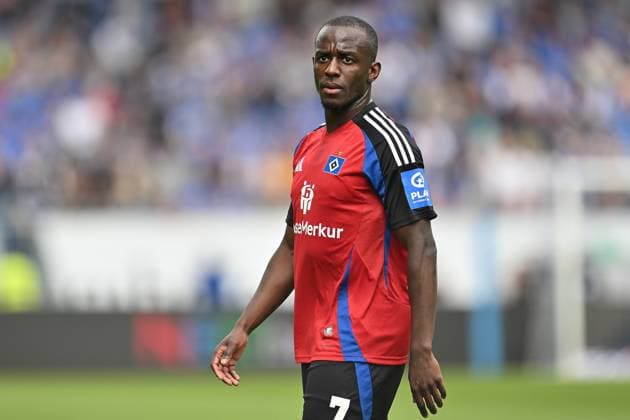 Fussball I Herren I Saison 2024-2025 I 2. Bundesliga I 32. Spieltag I SV Darmstadt 98 - Hamburger SV I 03.05.2025 Jean-Luc DompÃ (7, Hamburger SV) Freisteller Darmstadt Böllenfalltor Hessen Deutschland