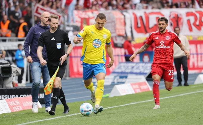 Eintracht BS vs Fortuna Düsseldorf Braunschweig, 03.05.2025, Fußball, Saison 24 25, 2. Bundesliga, 32. Spieltag, Eintracht Braunschweig vs Fortuna Düsseldorf, Bild zeigt: Sven Köhler (BTSV, 27) Braunschweig