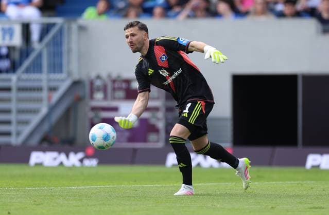 03.05.2025, xdcx, Fussball 2. Bundesliga, SV Darmstadt 98 - Hamburger SV, emonline, emspor, despor, v.l., Torwart Daniel Heuer Fernandes (Hamburger SV) DFL DFB REGULATIONS PROHIBIT ANY USE OF PHOTOGRAPHS AS IMAGE SEQUENCES AND OR QUASI-VIDEO.