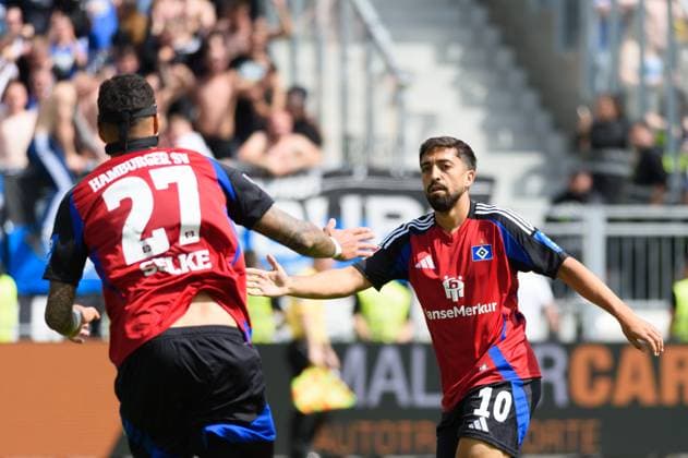 Immanuel Pherai (10 Hamburger SV) and Davie Selke (27 Hamburger SV) after the third goal during the 2. Bundesliga match between SV Darmstadt 98 and Hamburger SV at Stadion am Böllenfalltor, Darmstadt, Germany. (Sven Beyrich SPP)  Copyright: xSvenxBeyrich SPPx spp-en-SvBe-20250503-D4S_1019