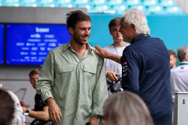 Pierre Gasly (BWT Alpine) und Flavio Briatore, Grosser Preis von Miami, Motorsport, Herren, Formel 1, Sprint, 03.05.2025 Miami Florida USA