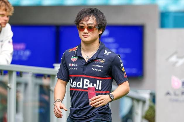 Yuki Tsunoda(Oracle Red Bull Racing) im Paddock, Grosser Preis von Miami, Motorsport, Herren, Formel 1, Sprint, 03.05.2025 Miami Florida USA