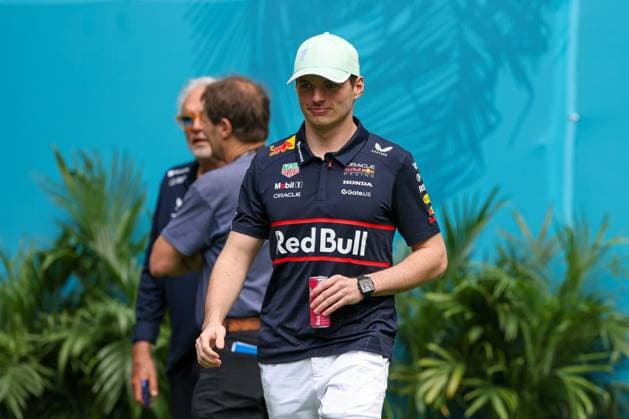 Max Verstappen (Oracle Red Bull Racing) im Paddock, Grosser Preis von Miami, Motorsport, Herren, Formel 1, Sprint, 03.05.2025 Miami Florida USA