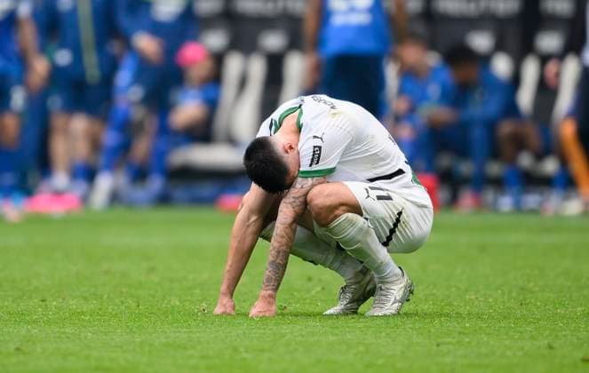 Sport Themen der Woche KW18 Sport Bilder des Tages Tim KLEINDIENST (MG) enttaeuscht nach dem Spiel, Fussball 1. Bundesliga, 32. Spieltag, Borussia Moenchengladbach (MG) - TSG 1899 Hoffenheim (1899) 4:4, am 03.05.2025 in Moenchengladbach Deutschland. DFL regulations prohibit any use of photographs as image sequences and or quasi-video Â *** Tim KLEINDIENST MG disappointed after the match, Football 1 Bundesliga, Matchday 32, Borussia Moenchengladbach MG TSG 1899 Hoffenheim 1899 4 4, on 03 05 2025 in Moenchengladbach Germany DFL regulations prohibit any use of photographs as image sequences and or quasi video Â