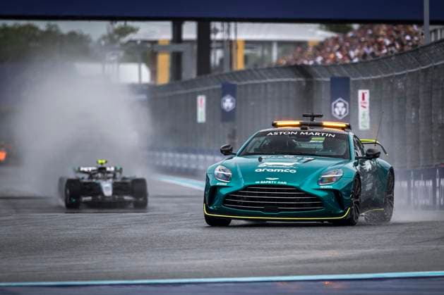 F1 - MIAMI GRAND PRIX 2025 FIA Aston Martin Vantage Safety Car during the Formula 1 Crypto.com Miami Grand Prix 2025, 6th round of the 2025 FIA Formula One World Championship, WM, Weltmeisterschaft from May 2 to 4, 2025 on the Miami International Autodrome, in Miami Gardens, Florida, United States of America - Miami GardensUnited States  Copyright: xCharlyxLopezx