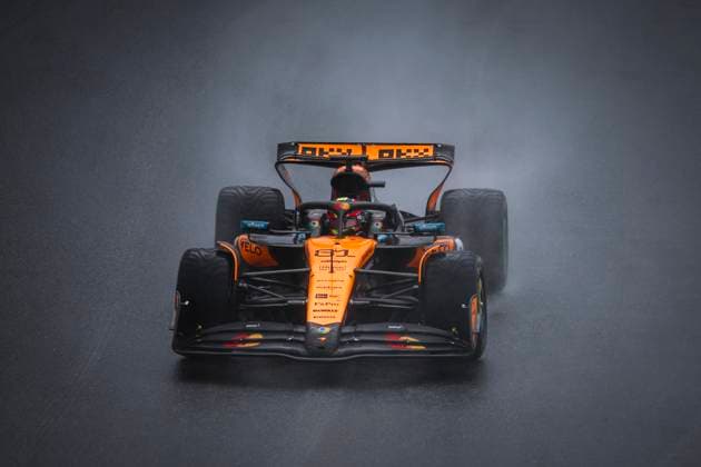 F1 - MIAMI GRAND PRIX 2025 81 PIASTRI Oscar (aus), McLaren F1 Team MCL39, action during the Formula 1 Crypto.com Miami Grand Prix 2025, 6th round of the 2025 FIA Formula One World Championship, WM, Weltmeisterschaft from May 2 to 4, 2025 on the Miami International Autodrome, in Miami Gardens, Florida, United States of America - Miami GardensUnited States  Copyright: xXavixBonillax