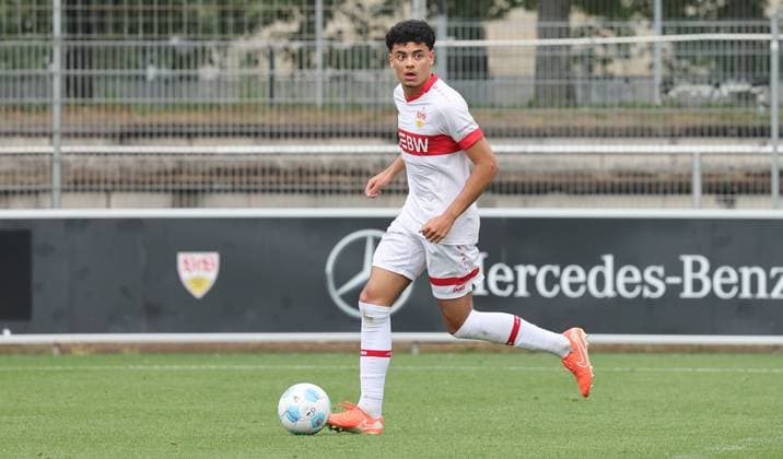 Stuttgart , Achtelfinale U17, U 17 VfB Stuttgart - 1. FSV Mainz 05 , Gabriel Zarrella ( VfB )