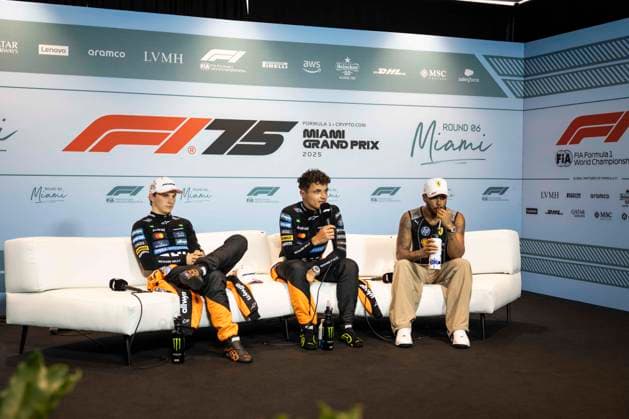 F1 - MIAMI GRAND PRIX 2025 NORRIS Lando (gbr), McLaren F1 Team MCL39, PIASTRI Oscar (aus), McLaren F1 Team MCL39, HAMILTON Lewis (gbr), Scuderia Ferrari SF-25, portrait during the Formula 1 Crypto.com Miami Grand Prix 2025, 6th round of the 2025 FIA Formula One World Championship, WM, Weltmeisterschaft from May 2 to 4, 2025 on the Miami International Autodrome, in Miami Gardens, Florida, United States of America - Miami GardensUnited States  Copyright: xCharlyxLopezx