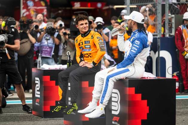 F1 - MIAMI GRAND PRIX 2025 HAMILTON Lewis (gbr), Scuderia Ferrari SF-25, NORRIS Lando (gbr), McLaren F1 Team MCL39, portrait during the Formula 1 Crypto.com Miami Grand Prix 2025, 6th round of the 2025 FIA Formula One World Championship, WM, Weltmeisterschaft from May 2 to 4, 2025 on the Miami International Autodrome, in Miami Gardens, Florida, United States of America - Miami GardensUnited States  Copyright: xCharlyxLopezx