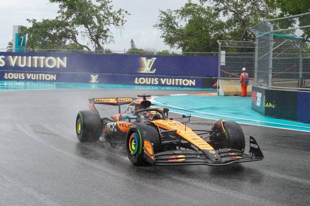 Oscar Piastri (McLaren Formula 1 Team) im Regen, Grosser Preis von Miami, Motorsport, Herren, Formel 1, Sprint, 03.05.2025 Miami Florida USA