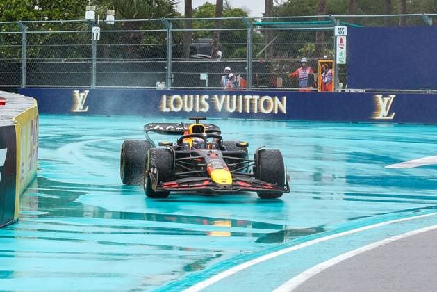 Max Verstappen (Oracle Red Bull Racing) im Regen, Grosser Preis von Miami, Motorsport, Herren, Formel 1, Sprint, 03.05.2025 Miami Florida USA