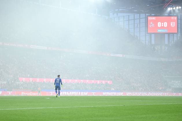 Sport Bilder des Tages 03.05.2025, Fussball, 2. Bundesliga, 32. Spieltag Saison 2024 2025, 1.FC Köln - Jahn Regensburg, Julian Pollersbeck (SSV Jahn Regensburg) xRHR-FOTO TKx