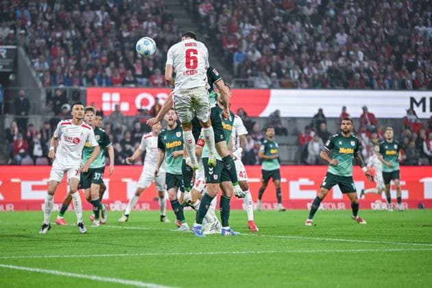 03.05.2025, Fussball, 2. Bundesliga, 32. Spieltag Saison 2024 2025, 1.FC Köln - Jahn Regensburg, Torchance Eric Martel (1. FC Köln) xRHR-FOTO TKx
