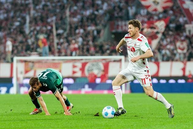 2. Fußball Bundesliga: 1. FC Köln - SSV Jahn Regensburg; 03.05.2025 Florian Kainz (1. FC Köln, 11) am Ball 2. Fußball Bundesliga, 1. FC Köln - SSV Jahn Regensburg, Köln, Rheinenergiestadion am 03.05.2025 DFL REGULATIONS PROHIBIT ANY USE OF PHOTOGRAPHS AS IMAGE SEQUENCES AND OR QUASI-VIDEO.