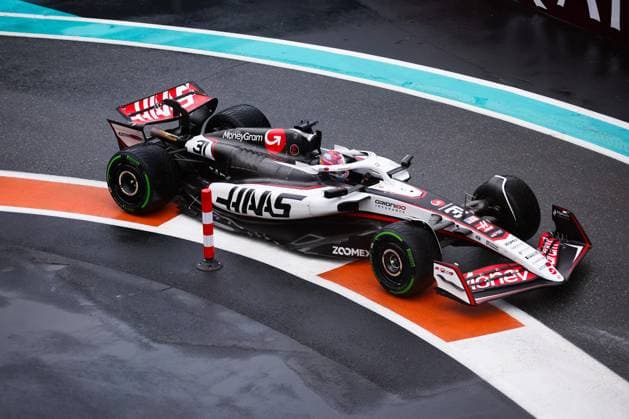 F1 - MIAMI GRAND PRIX 2025 31 OCON Esteban (fra), Haas F1 Team VF-25 Ferrari, action during the Formula 1 Crypto.com Miami Grand Prix 2025, 6th round of the 2025 FIA Formula One World Championship, WM, Weltmeisterschaft from May 2 to 4, 2025 on the Miami International Autodrome, in Miami Gardens, Florida, United States of America - Miami GardensUnited States  Copyright: xEricxAlonsox