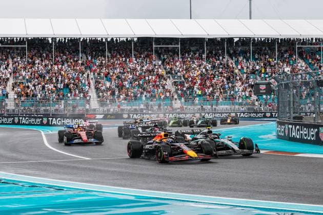 Sprint Start Max Verstappen (Oracle Red Bull Racing, Niederlande, 01) Andrea Kimi Antonelli (Mercedes-AMG Petronas F1 Team, Italien, 12) Lewis Hamilton (Scuderia Ferrari HP, Großbritannien, 44) USA, Formel 1 Weltmeisterschaft, Crypto.com Miami Grand Prix, Miami International Autodrome, Saison 2025, 03.05.2025 USA, Formel 1 Weltmeisterschaft, Crypto.com Miami Grand Prix, Miami International Autodrome, Saison 2025, 03.05.2025 Miami Copyright: xEibner-Pressefoto MaevaxBurillox EP_MBO