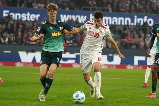Fussball, 2.BL Saison 2024 2025, 1.FC Köln- SSV Jahn Regensburg 03.05.2025, Rheinenergie Köln Leopold Wurm SSV Regensburg Eric Martel, FC Köln,