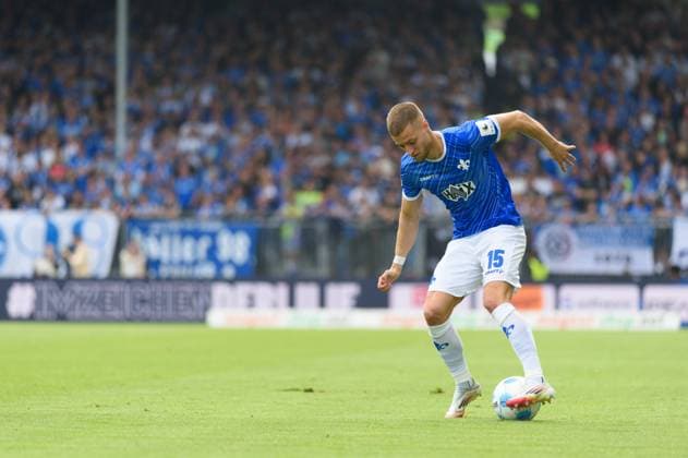 Fabian Nürnberger Nuernberger (15 SV Darmstadt 98) during the 2. Bundesliga match between SV Darmstadt 98 and Hamburger SV at Stadion am Böllenfalltor, Darmstadt, Germany. (Sven Beyrich SPP)  Copyright: xSvenxBeyrich SPPx spp-en-SvBe-20250503-D4S_0938
