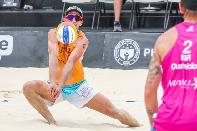(250504) -- LAGUNA PROVINCE, May 4, 2025 -- Dimitrios Chatzinikolaou of Greece competes during the men s semifinal match between Dimitrios Chatzinikolaou Stavros Ntallas of Greece and Kevin Cuzmiciov Eylon Elazar of Israel at the Volleyball World Beach Pro Tour Futures in Laguna Province, the Philippines, May 4, 2025. ) (SP)PHILIPPINES-LAGUNA PROVINCE-VOLLEYBALL WORLD BEACH PRO TOUR FUTURES ROUELLExUMALI 