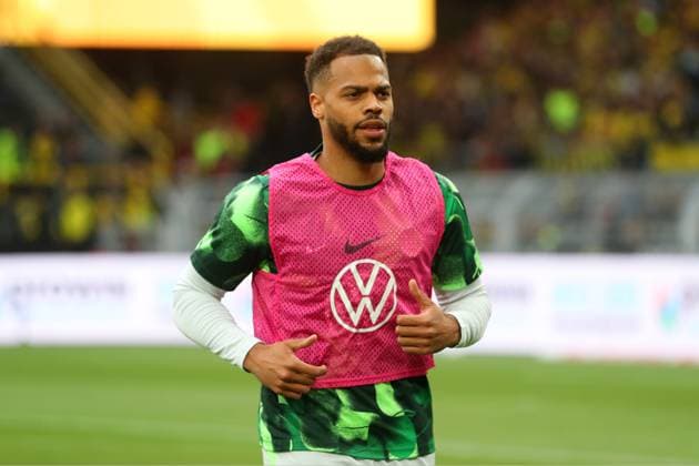 Dortmund vs. VfL, 1. BL Dortmund, 03.05.2025, FUßBALL - Borussia Dortmund vs. VfL Wolfsburg, 1. BL, Saison 2024 25. Lukas Nmecha (VfL Wolfsburg) Dortmund