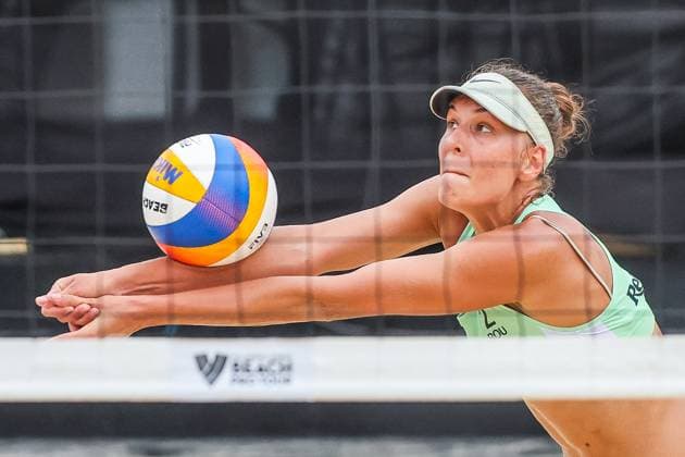 (250504) -- LAGUNA PROVINCE, May 4, 2025 -- Francesca Ioana Alupei of Romania competes during the women s 3rd place match between Francesca Ioana Alupei Beata Vaida of Romania and Gerda Grunzinskaite Ieva Dumbauskaite of Lithuania at the Volleyball World Beach Pro Tour Futures in Laguna Province, the Philippines, May 4, 2025. ) (SP)PHILIPPINES-LAGUNA PROVINCE-VOLLEYBALL WORLD BEACH PRO TOUR FUTURES ROUELLExUMALI 
