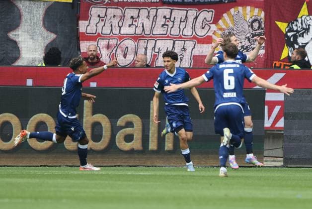 04.05.2025, Fussball, Herren, 2. Bundesliga, Saison 2024 2025, Karlsruher SC - 1. FC Kaiserslautern, Torjubel zum 1:0, Torschütze: Louey Ben Farhat (Karlsruher SC) Karlsruhe BBBank Wildpark Baden-Württemberg Deutschland (DE)
