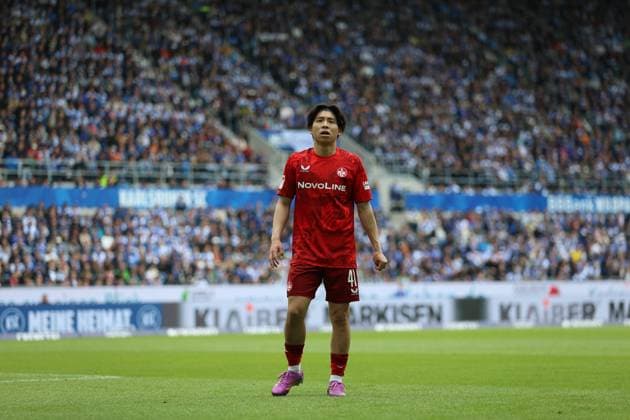 04.05.2025, xrekx, Fussball 2.Bundesliga, Karlsruher SC - 1.FC Kaiserslautern v.l. Daisuke Yokota (1.FC Kaiserslautern) (DFL DFB REGULATIONS PROHIBIT ANY USE OF PHOTOGRAPHS as IMAGE SEQUENCES and or QUASI-VIDEO) Karlsruhe
