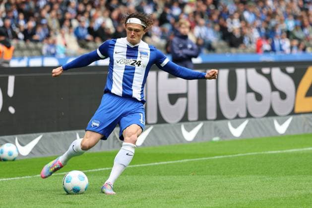 2. Fußball Bundesliga, Hertha BSC - Greuther Fürth Freisteller, Einzelbild. Fabian Reese (Hertha BSC Berlin 11), während der Begegnung in der 2. Fußball Bundesliga, Hertha BSC - Greuther Fürth in Berlin, Olympiastadion, am 04.05.2025. DFB regulations prohibit any use of photographs as image sequences and or quasi video.