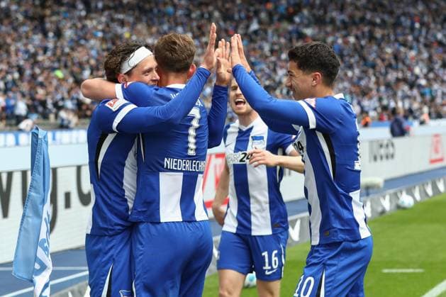 04.05.2025, xtgx, Fussball - 2.Bundesliga, Hertha BSC Berlin - SpVgg Greuther Fuerth emspor, v.l. Jubel nach dem 1:0 durch Fabian Reese (Hertha, 11) (DFL DFB REGULATIONS PROHIBIT ANY USE OF PHOTOGRAPHS as IMAGE SEQUENCES and or QUASI-VIDEO) Berlin