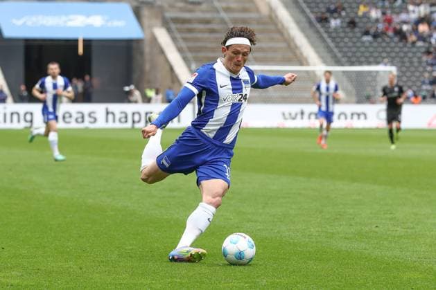 04.05.2025, xtgx, Fussball - 2.Bundesliga, Hertha BSC Berlin - SpVgg Greuther Fuerth emspor, v.l. Fabian Reese (Hertha, 11) am Ball, plays the ball (DFL DFB REGULATIONS PROHIBIT ANY USE OF PHOTOGRAPHS as IMAGE SEQUENCES and or QUASI-VIDEO) Berlin