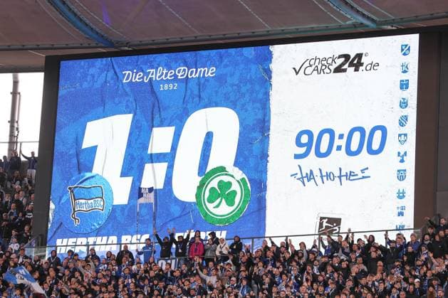 03.05.2025, xtgx, Fussball 2. Bundesliga, Hertha BSC Berlin - SpVgg Greuther Fürth emspor, v.l. Symbolfoto, Symbolbild, Symbol Anzeigetafel Endstand 1:0 (DFL DFB REGULATIONS PROHIBIT ANY USE OF PHOTOGRAPHS as IMAGE SEQUENCES and or QUASI-VIDEO) Berlin