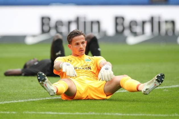 03.05.2025, xtgx, Fussball 2. Bundesliga, Hertha BSC Berlin - SpVgg Greuther Fürth emspor, v.l. Nahuel Noll (Fuerth, 44) enttaeuscht, enttäuscht, schaut enttaeuscht, niedergeschlagen, disappointed (DFL DFB REGULATIONS PROHIBIT ANY USE OF PHOTOGRAPHS as IMAGE SEQUENCES and or QUASI-VIDEO) Berlin