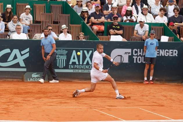 Open d Aix en Provence PHOTOPQR LA PROVENCE Stephane DUCLET ; Aix-en-Provence ; 04 05 2025 ; Open d Aix en Provence Crédit Agricole. Finale entre Stan Wawrinka (short bleu) et Borna Coric (short blanc). Tennis ATP, Tennis Herren Challenger Aix-en-Provence 2025