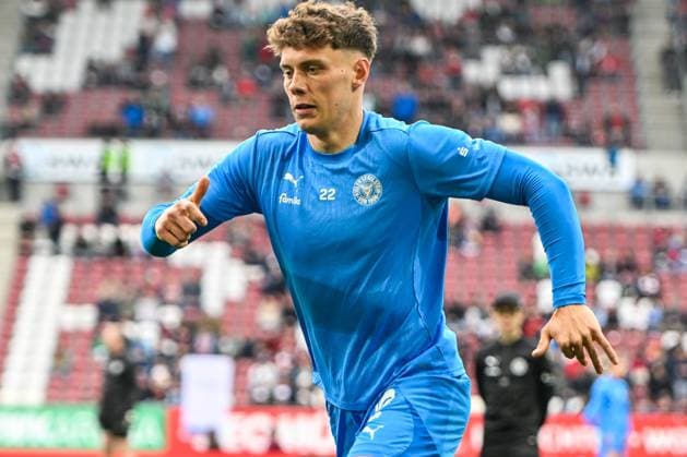 GER, 1. FBL, FC Augsburg vs Holstein Kiel 04.05.2025, WWK-Arena, Augsburg, GER, 1. FBL, FC Augsburg vs Holstein Kiel, im Bild Nicolai Remberg (Kiel, 22)