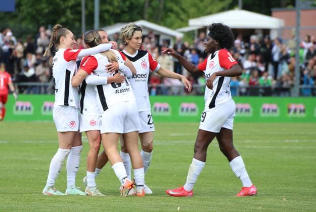 04.05.2025, xgrfx, Fussball Google Pixel Frauen-Bundesliga, Eintracht Frankfurt - TSG Hoffenheim v.l. Tor, Tanja Pawollek (Eintracht Frankfurt) (DFL DFB REGULATIONS PROHIBIT ANY USE OF PHOTOGRAPHS as IMAGE SEQUENCES and or QUASI-VIDEO) Frankfurt am Main