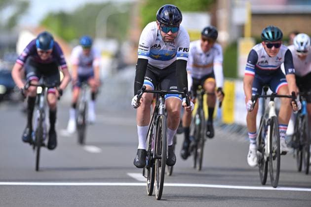 Picture shows the sprint for second place in the MC2 race at the road races at the UCI Para-Cycling Road World Cup event, Sunday 04 May 2025, in Brugge. The UCI Para-Cycling Road World Cup takes place from 01 to 04 May in Oostende and Brugge. LUCxCLAESSEN  x122653222x