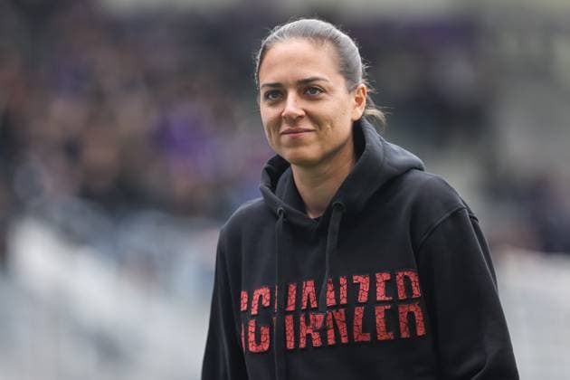 3. Liga; Erzgebirge Aue - FC Ingolstadt 04; Cheftrainerin Sabrina Wittmann (FCI) vor dem Spiel 3. Liga - Erzgebirge Aue FC Ingolstadt 04 Saison 2024 2025