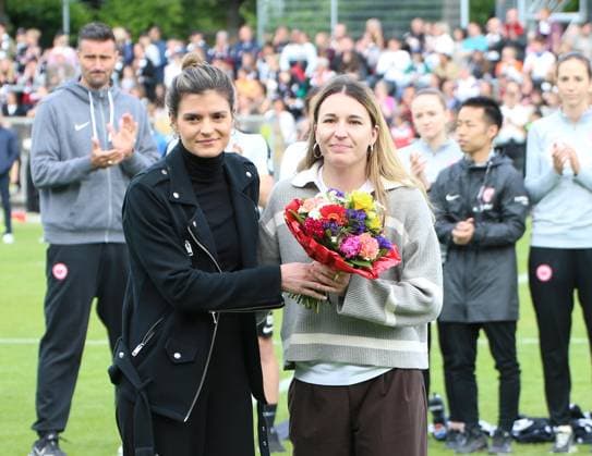 04.05.2025, xgrfx, Fussball Google Pixel Frauen-Bundesliga, Eintracht Frankfurt - TSG Hoffenheim v.l. Verabschiedung, Barbara Dunst (Eintracht Frankfurt) (DFL DFB REGULATIONS PROHIBIT ANY USE OF PHOTOGRAPHS as IMAGE SEQUENCES and or QUASI-VIDEO) Frankfurt am Main