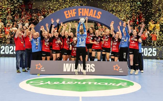 Bilder des Jahres 2025, Sport 05 Mai Sport Themen der Woche KW18 Sport Bilder des Tages HANDBALL - EHF EL Women Final Four GRAZ,AUSTRIA,04.MAY.25 - HANDBALL - EHF European League Women, final four, final, Ikast Handbold vs Thueringer HC. Image shows the rejoicing of HC Thueringer with Johanna Reichert (Thueringer HC).  GEPAxpictures xWolfgangxGrebien
