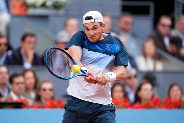 May 4, 2025, Madrid, Madrid, Spain: Jack Draper of Great Britain in action against Casper Ruud of Norway during the Men Singles Final of Mutua Madrid Open 2025 - ATP, Tennis Herren Masters 1000 celebrated at Caja Magica on May 04, 2025 in Madrid, Spain. Madrid Spain - ZUMAa181 20250504_zaa_a181_290 Copyright: xOscarxJ.xBarrosox